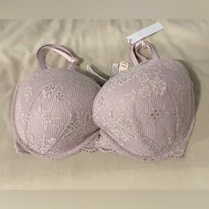 Lacy light purple NWT Victoria’s Secret 36DDD.  Push up bra